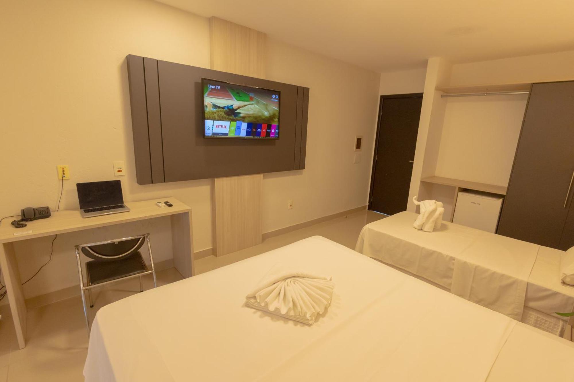 Hotel Bhs Linhares Extérieur photo